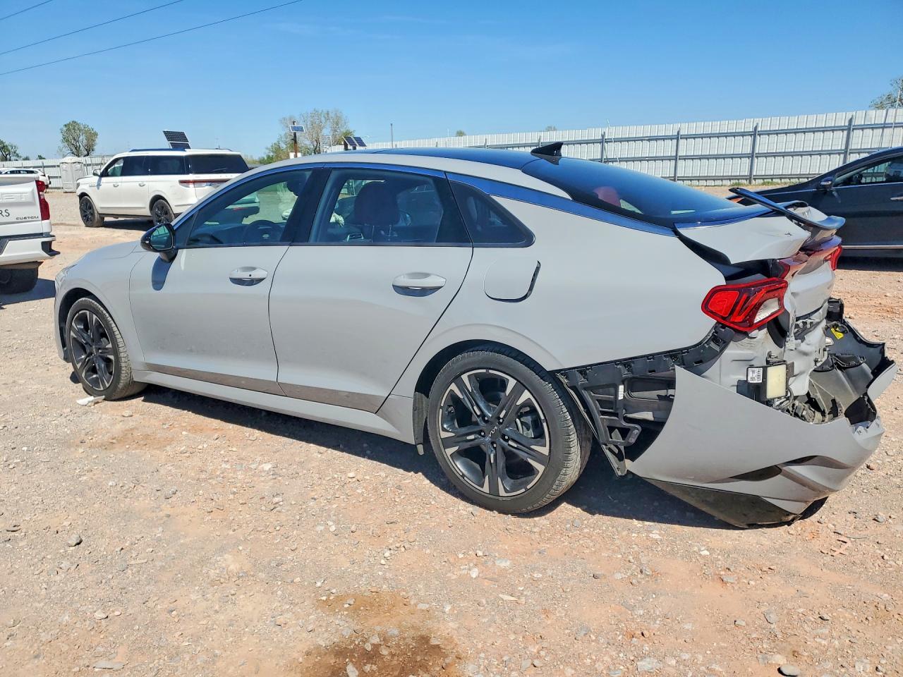 2023 KIA K5 GT-LINE photo 2