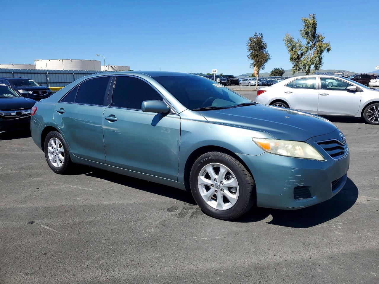 2011 TOYOTA CAMRY LE photo 10