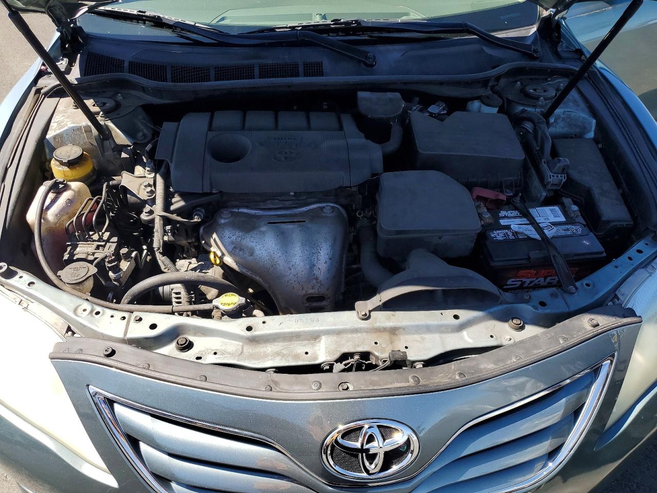 2011 TOYOTA CAMRY LE photo 31