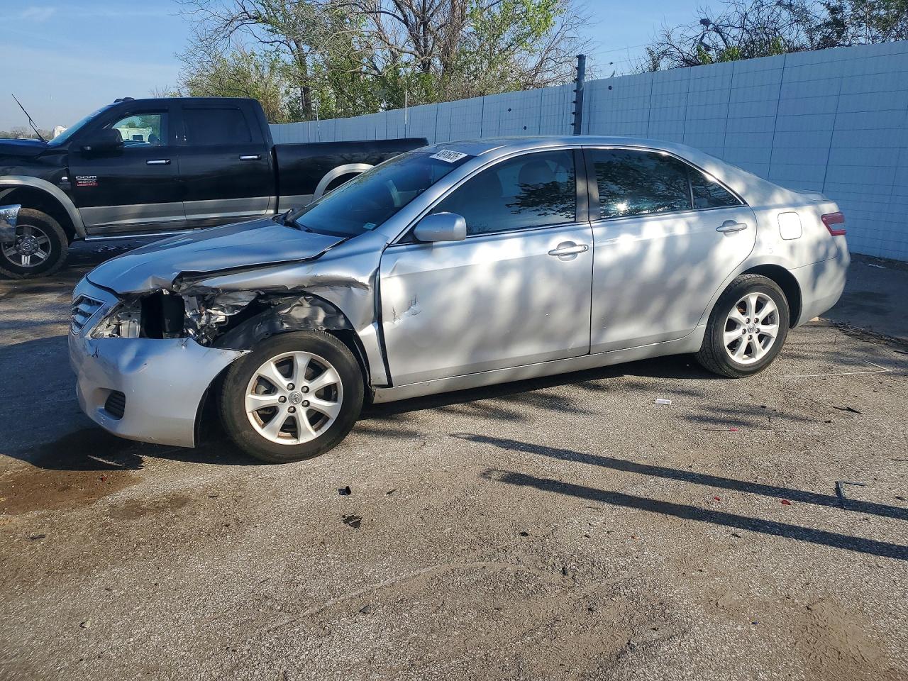 2011 TOYOTA CAMRY