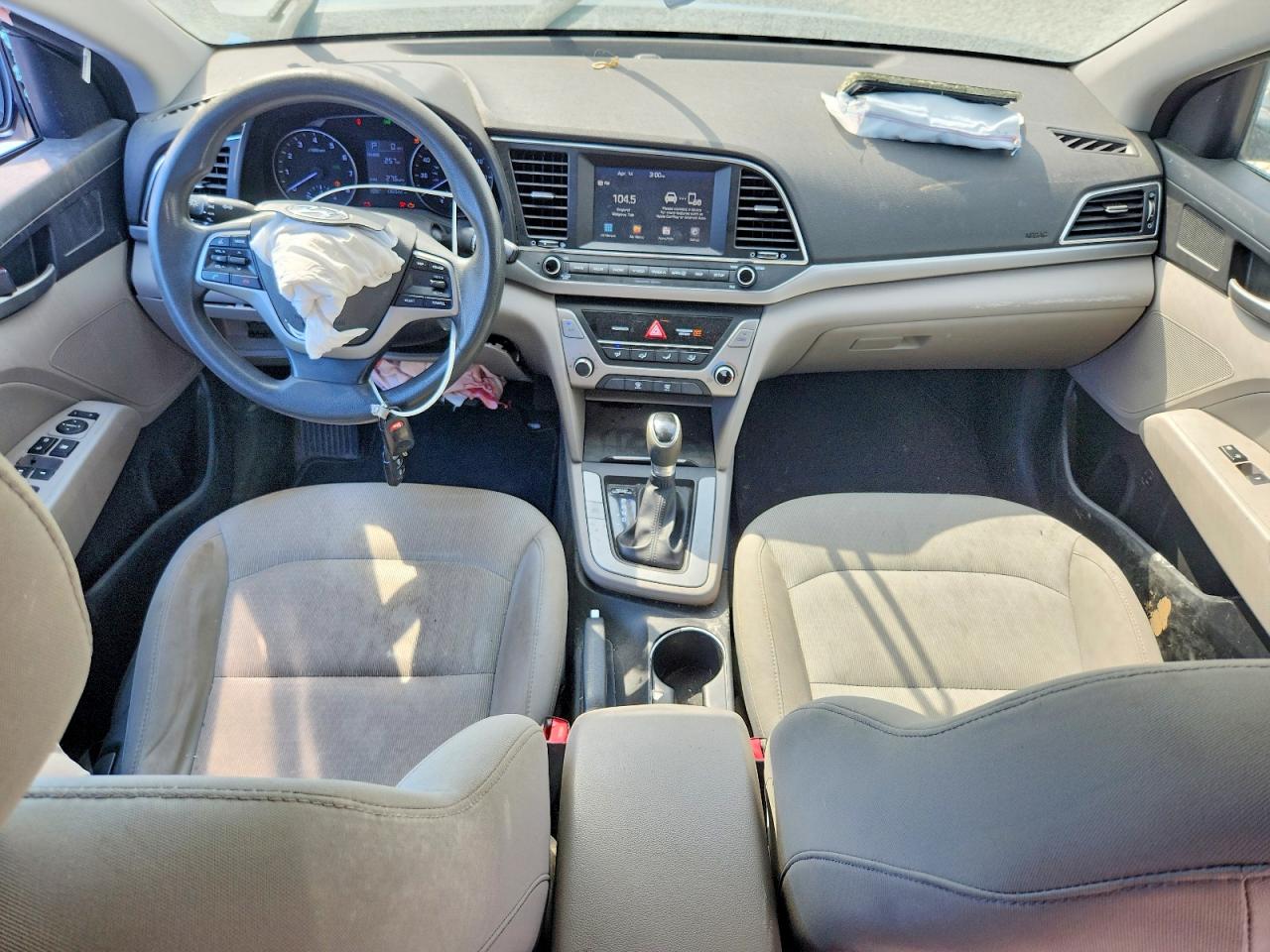 2017 HYUNDAI ELANTRA SE photo 8