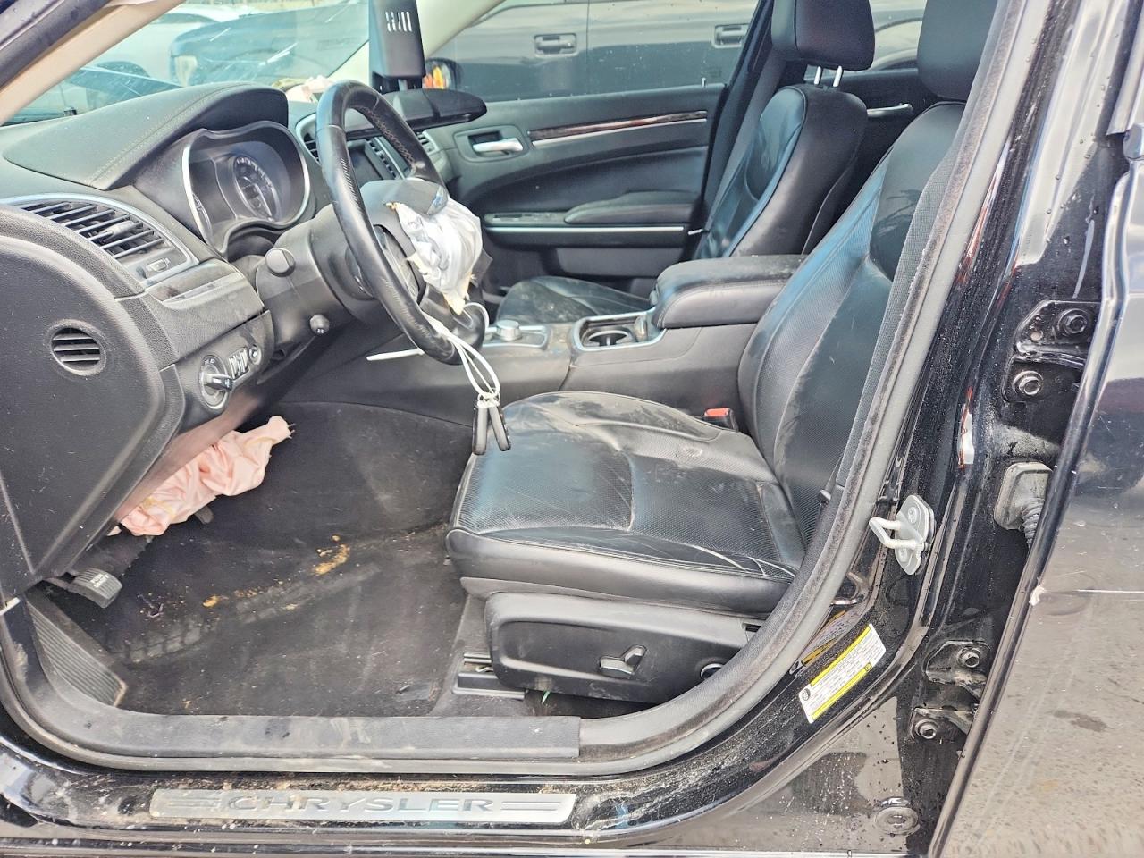 2021 CHRYSLER 300 TOURING photo 13