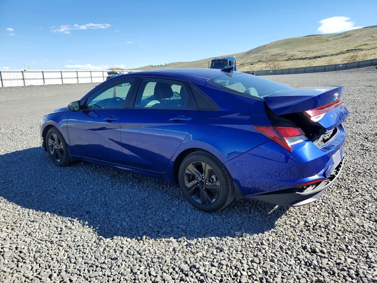 2022 HYUNDAI ELANTRA SEL photo 3