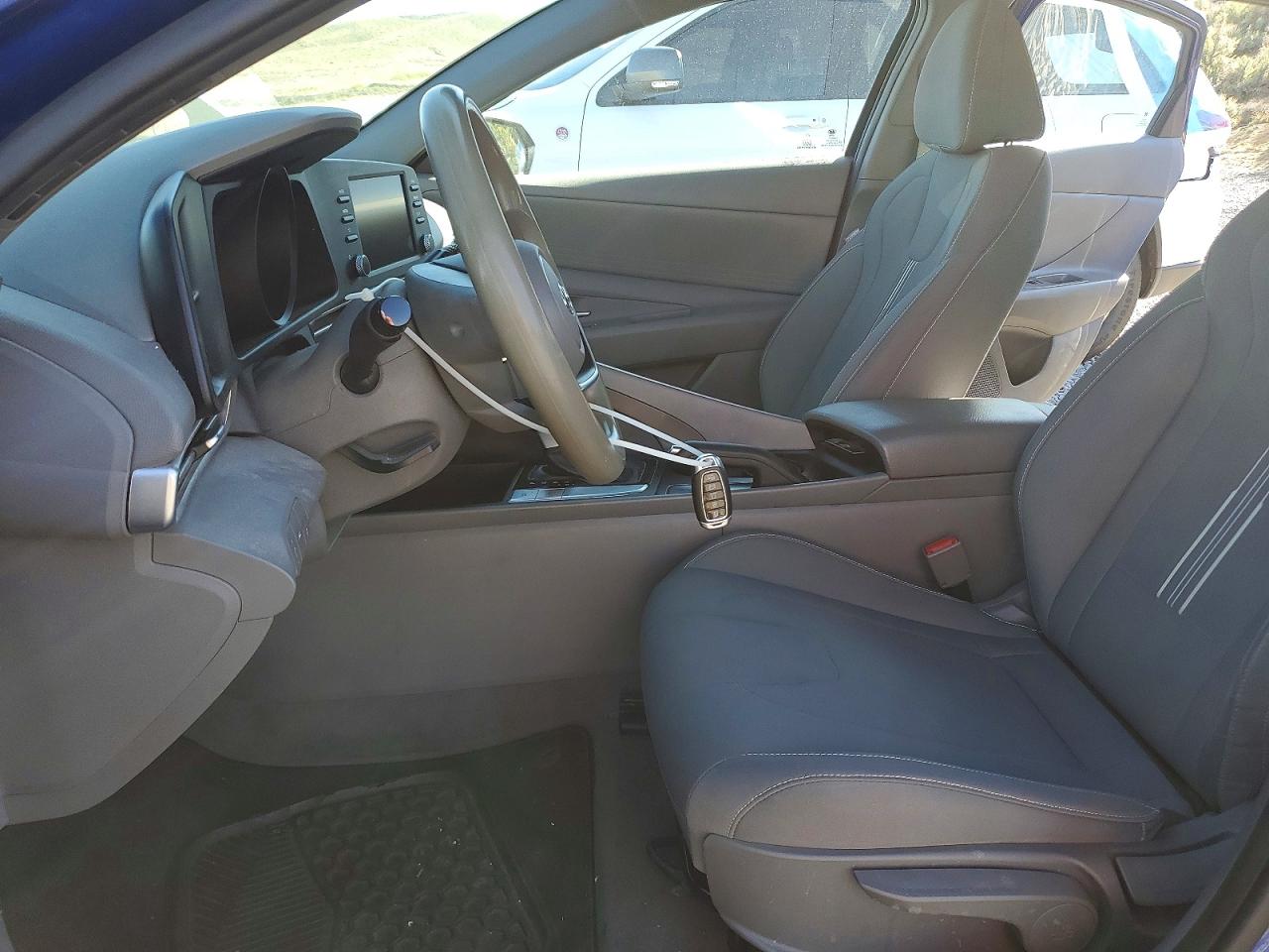 2022 HYUNDAI ELANTRA SEL photo 13