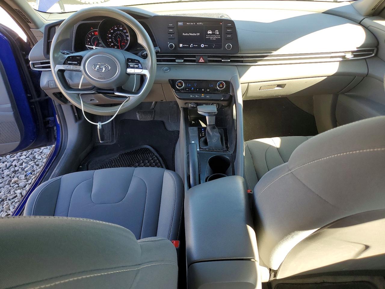 2022 HYUNDAI ELANTRA SEL photo 15