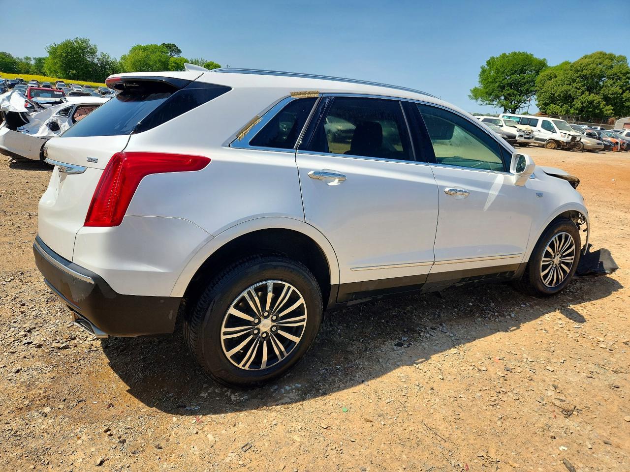 2017 CADILLAC XT5 LUXURY photo 5