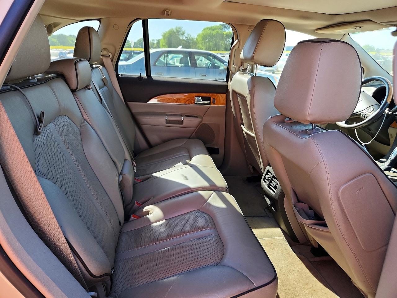 2014 LINCOLN TOWNHOUSE MKX photo 31