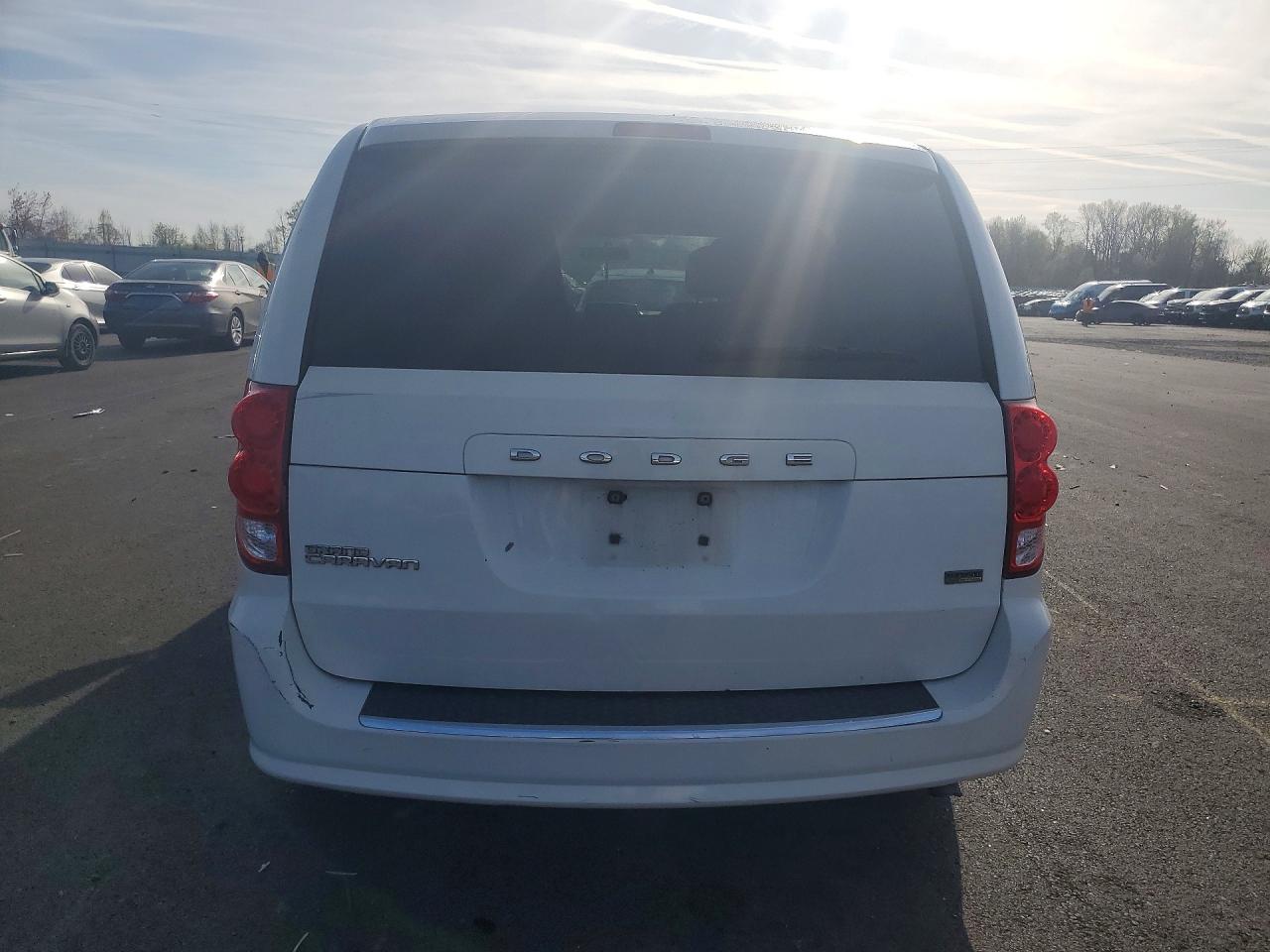 2012 DODGE GRAND CARAVAN SXT photo 16