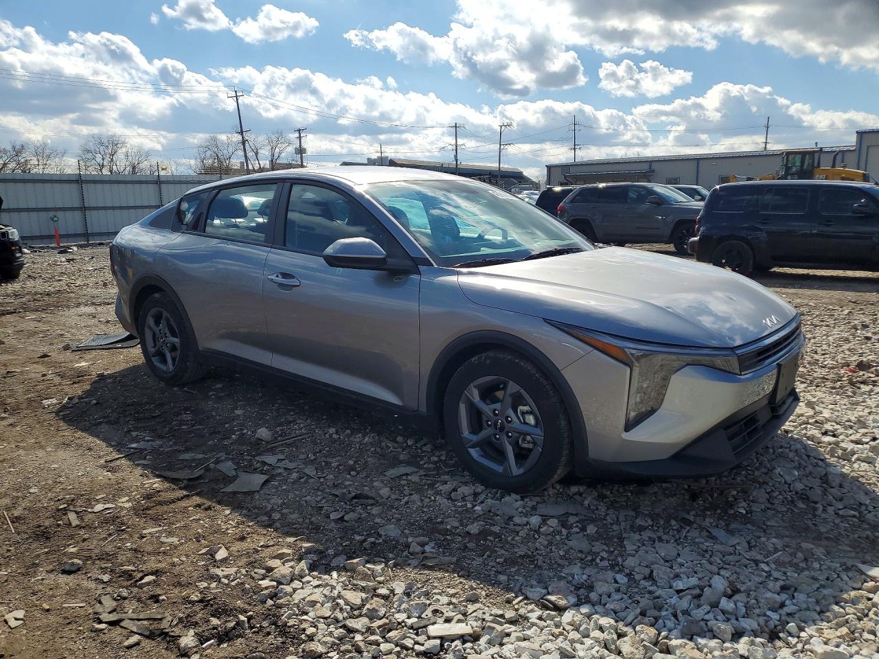 2025 KIA K4 LXS photo 4