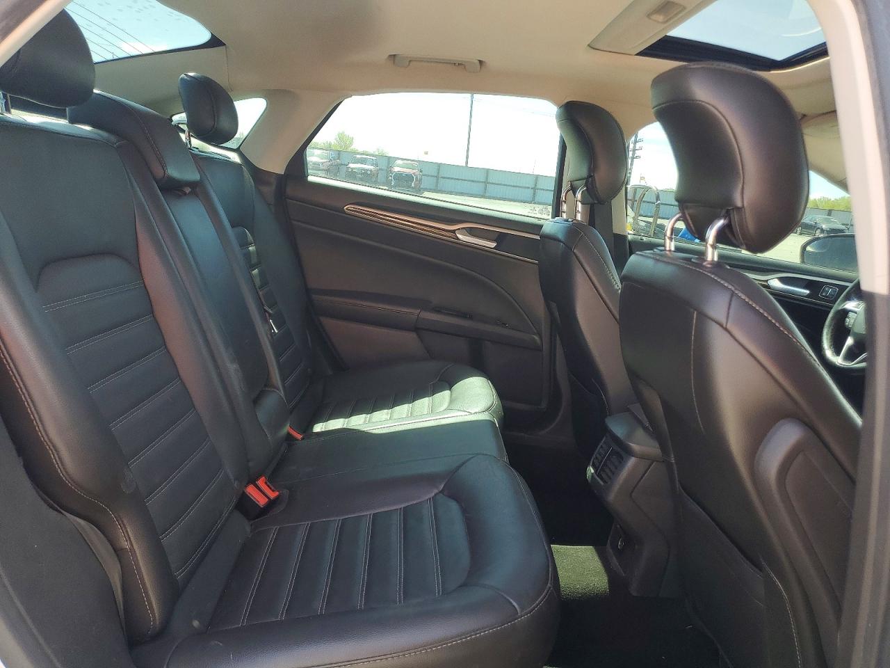 2014 FORD FUSION SE photo 10