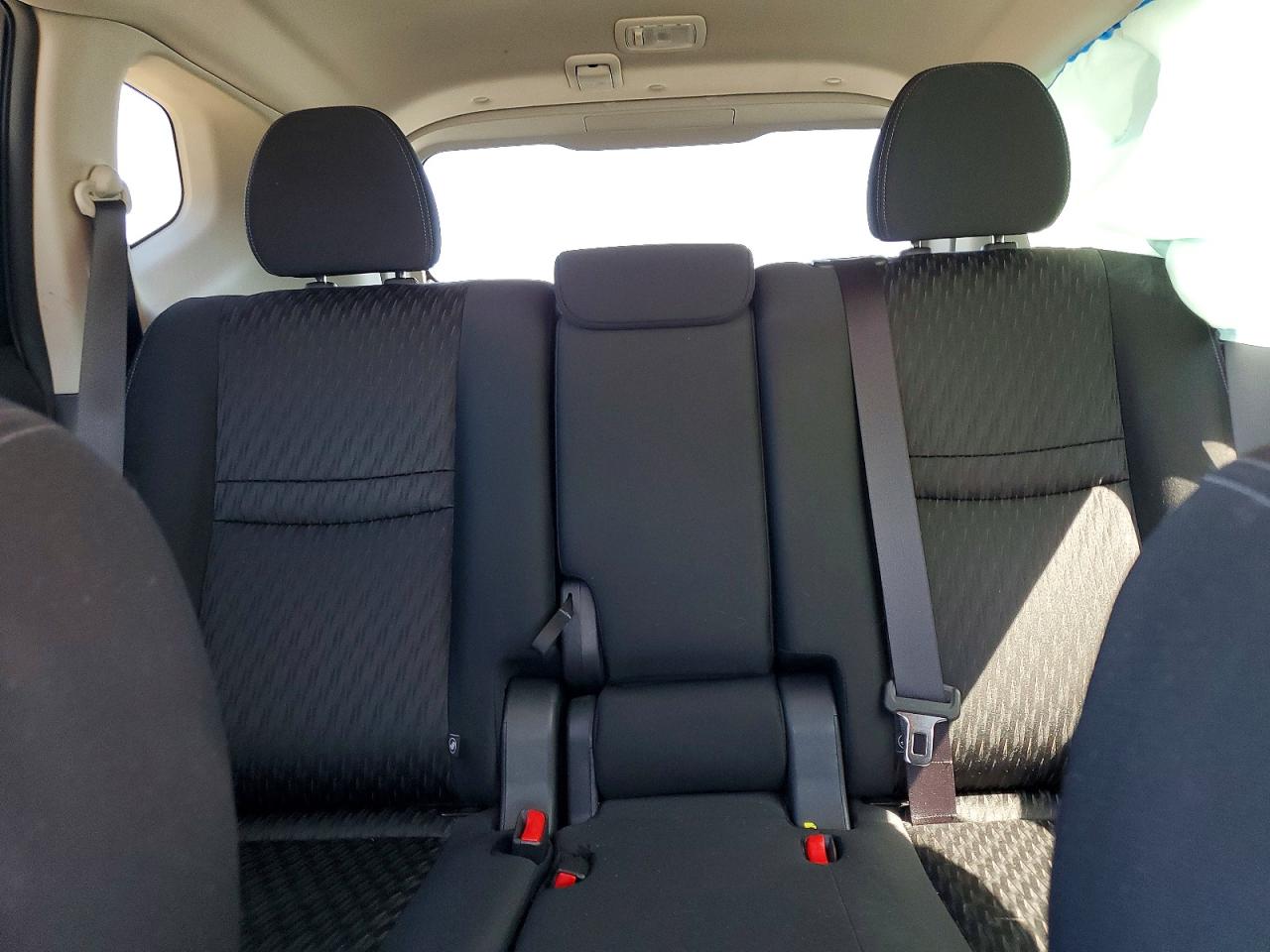 2020 NISSAN ROGUE SV photo 19