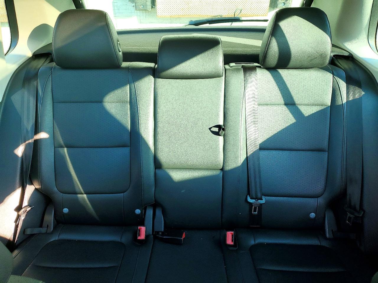 2013 VOLKSWAGEN TIGUAN S photo 28