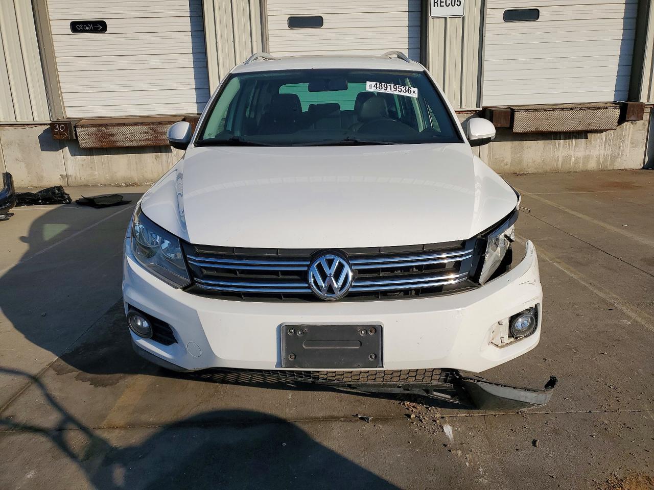 2013 VOLKSWAGEN TIGUAN S photo 13