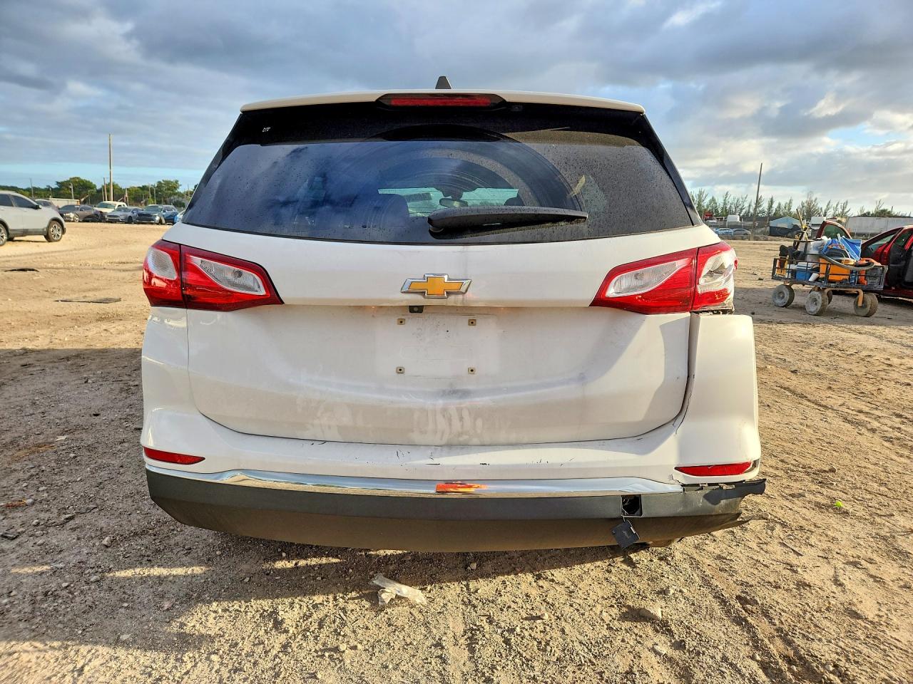 2018 CHEVROLET EQUINOX LT photo 11