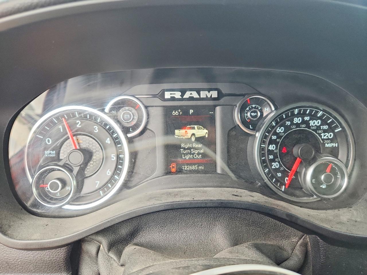 2019 RAM 1500 BIG HORN photo 17