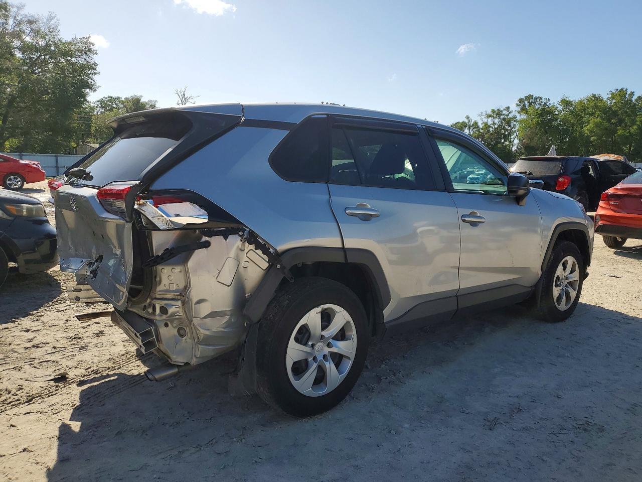 2019 TOYOTA RAV4 photo 3
