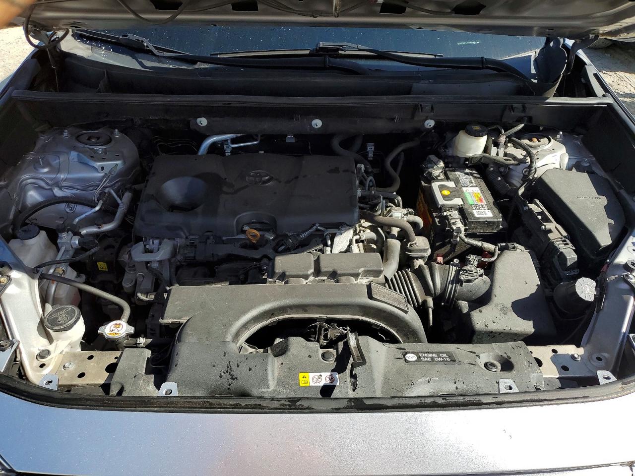 2019 TOYOTA RAV4 photo 11