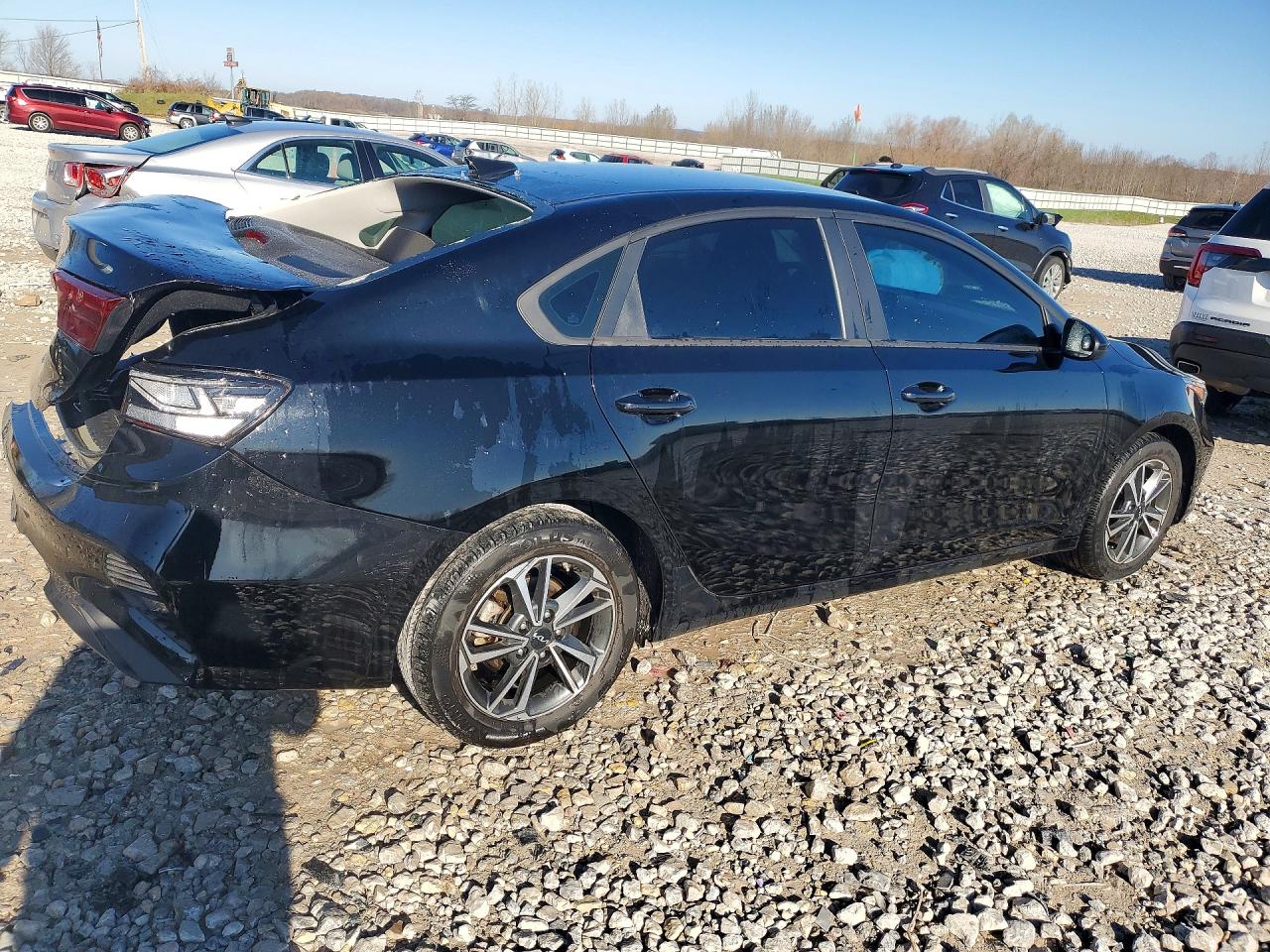 2023 KIA FORTE LXS photo 5