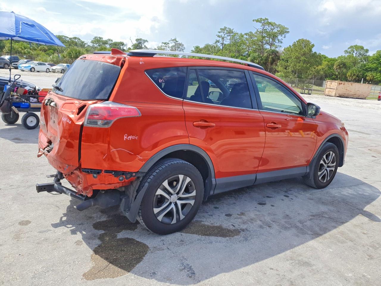 2016 TOYOTA RAV4 LE photo 7