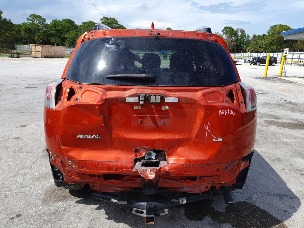 2016 TOYOTA RAV4 LE photo 16
