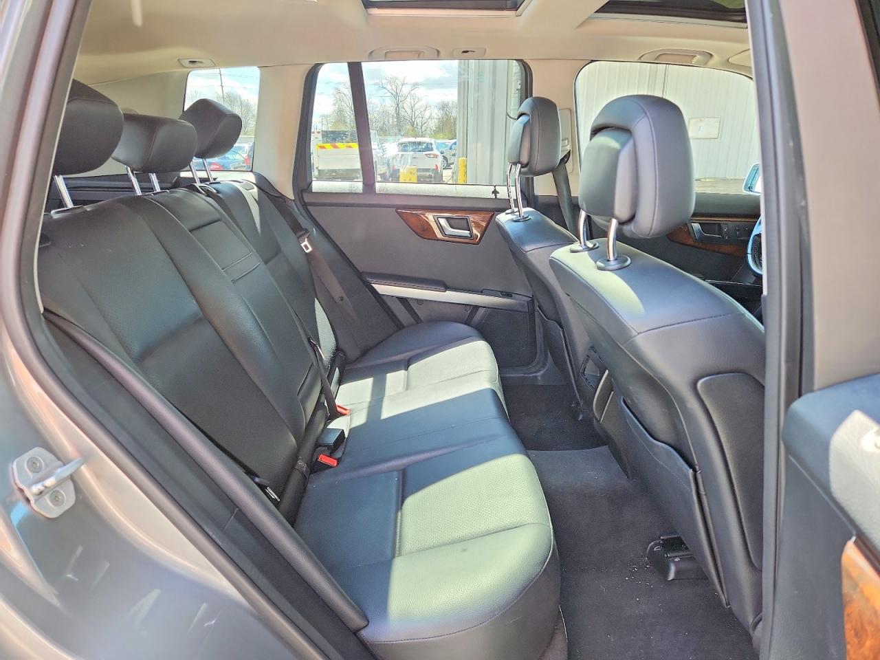 2015 MERCEDES-BENZ GLK 350 4MATIC photo 11