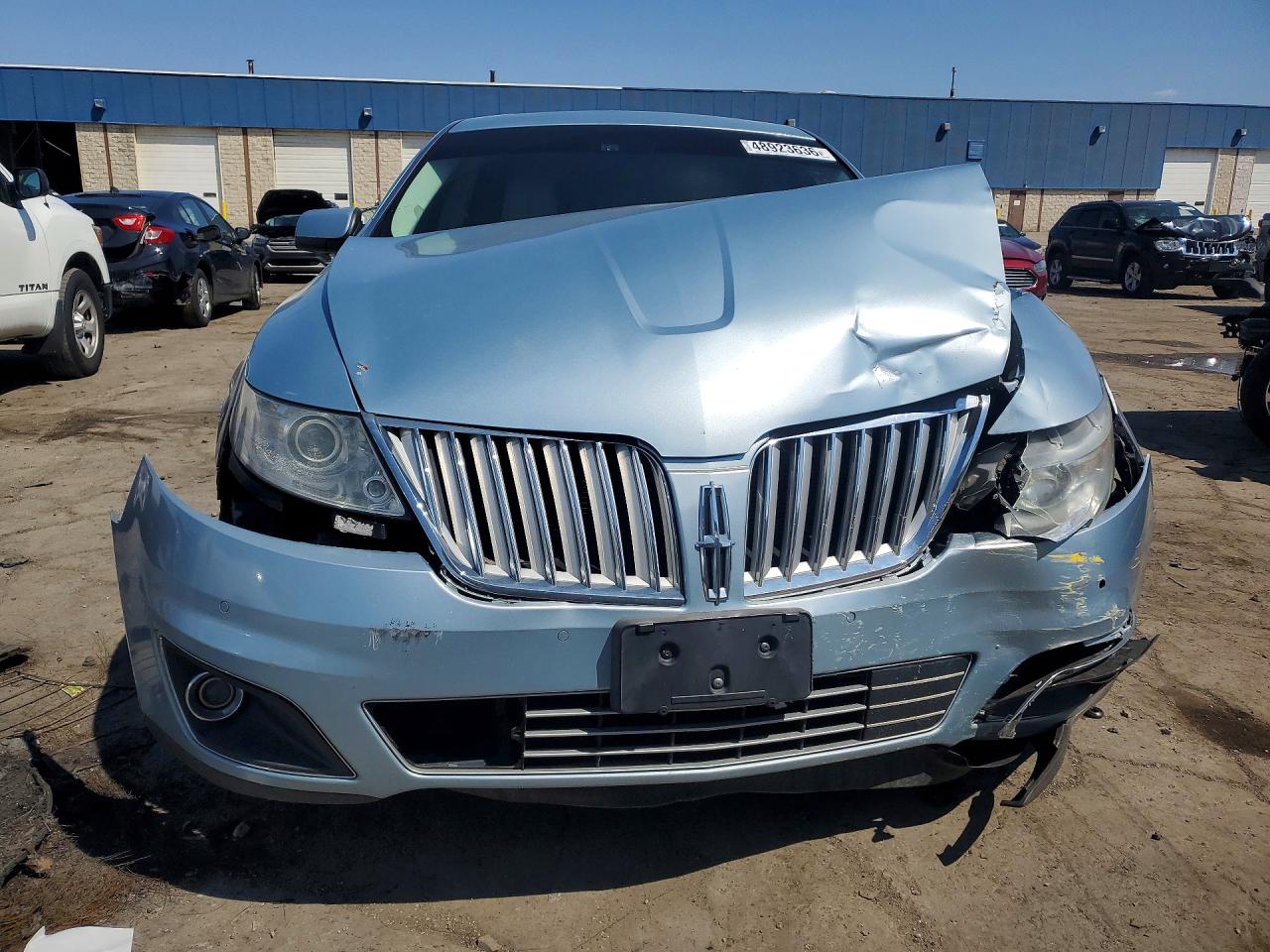 2009 LINCOLN MKS photo 9