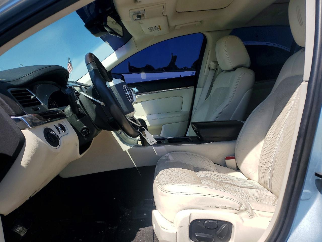 2009 LINCOLN MKS photo 13