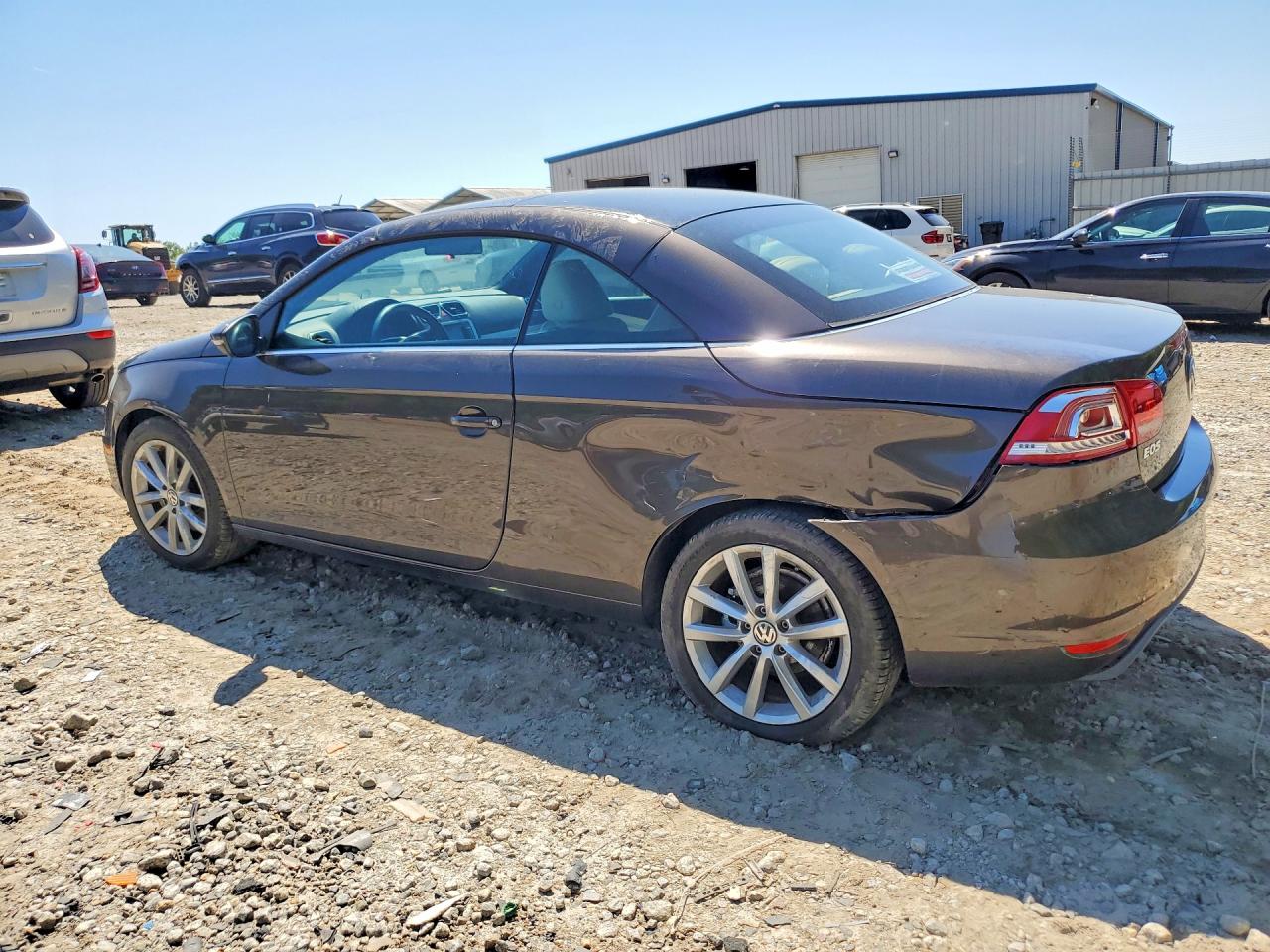 2014 VOLKSWAGEN EOS KOMFORT photo 3