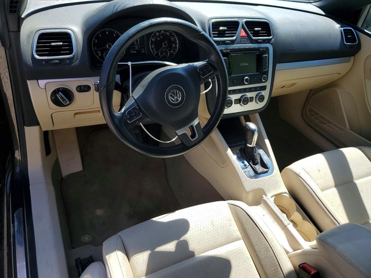 2014 VOLKSWAGEN EOS KOMFORT photo 15