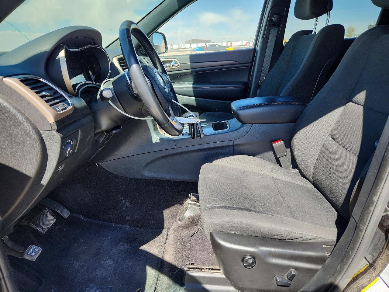 2015 JEEP GRAND CHEROKEE LAREDO photo 13