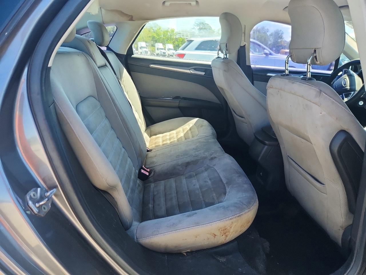 2013 FORD FUSION S photo 19
