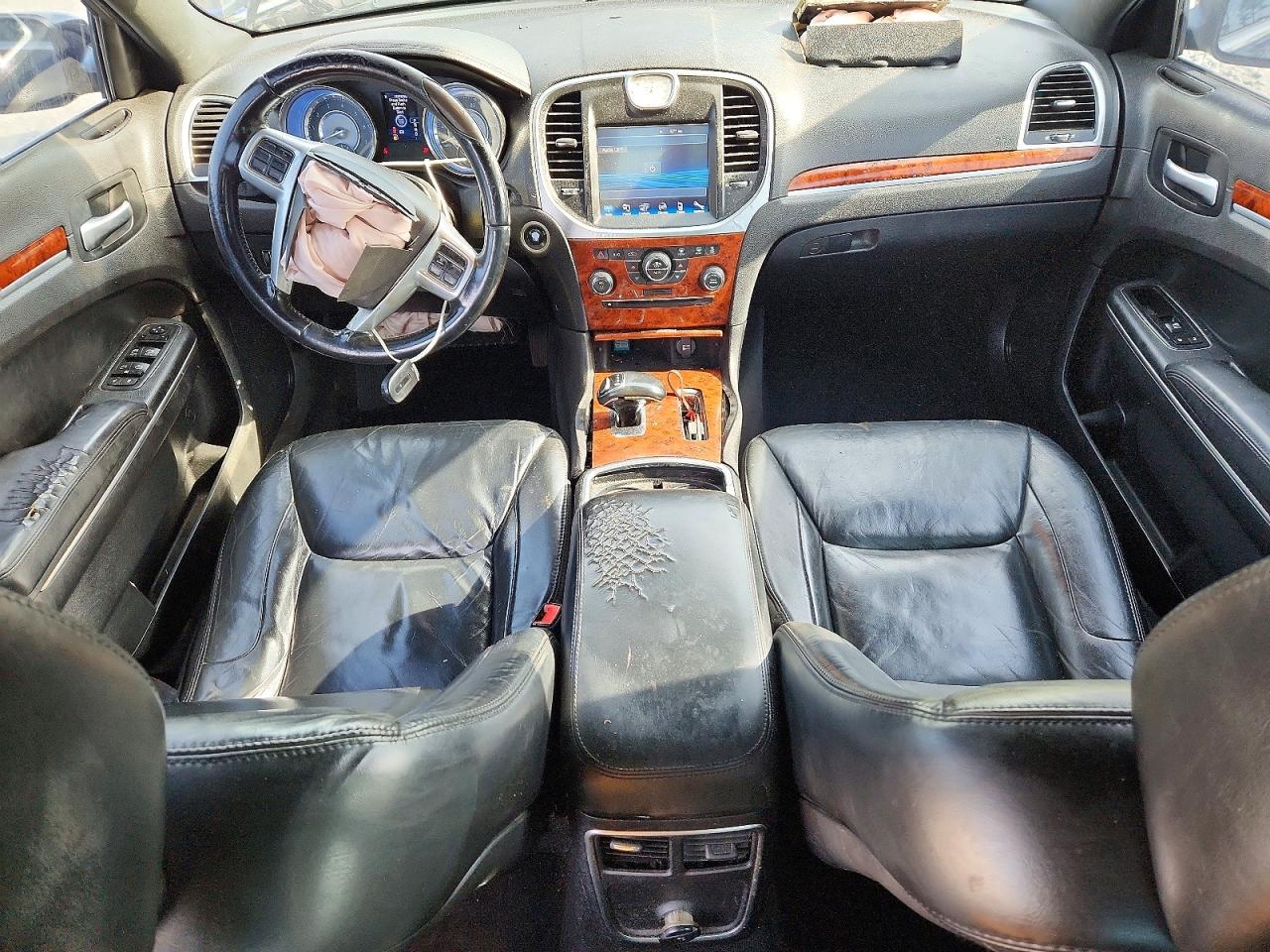 2014 CHRYSLER 300 photo 22