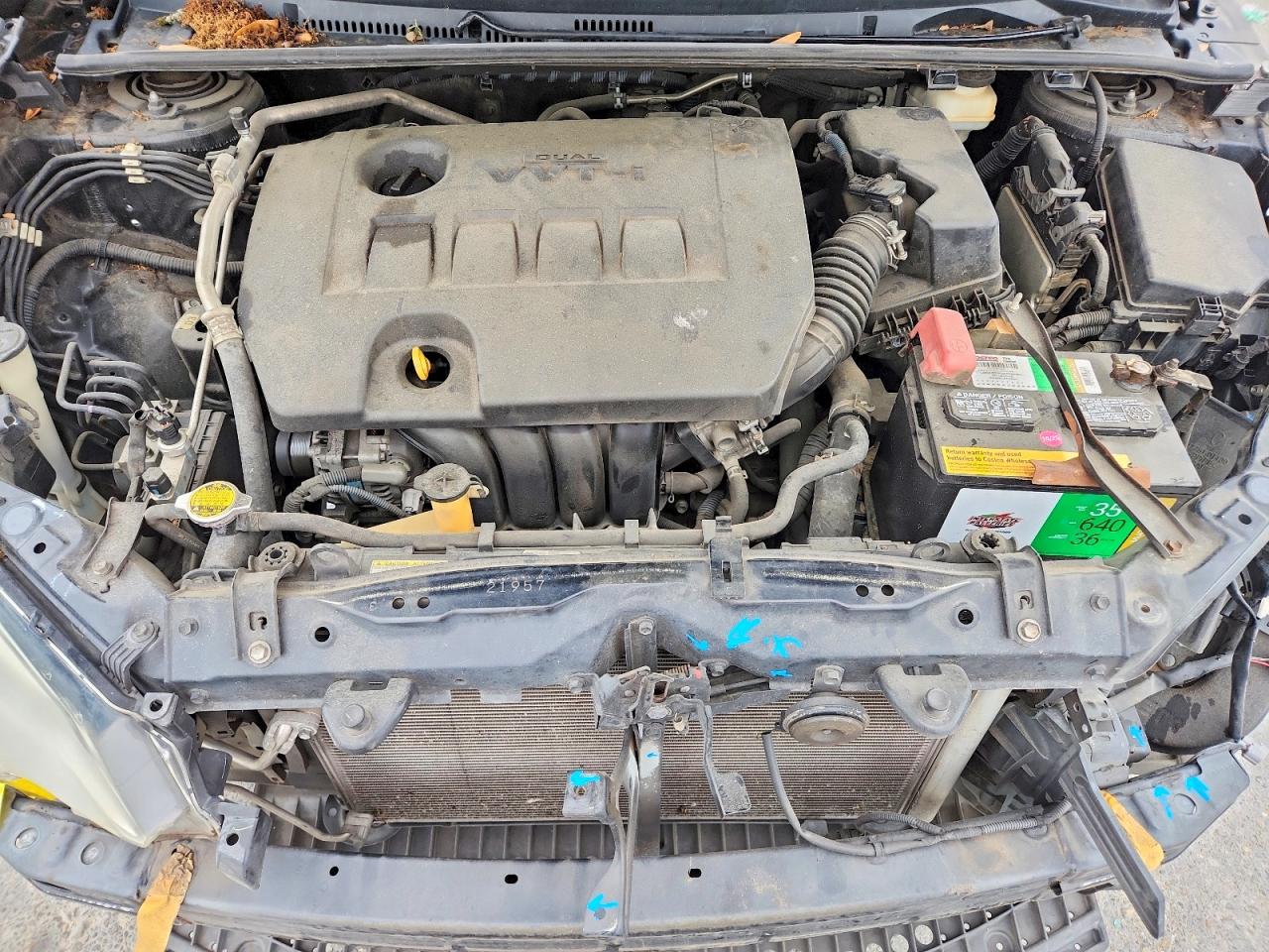 2014 TOYOTA COROLLA LE photo 21