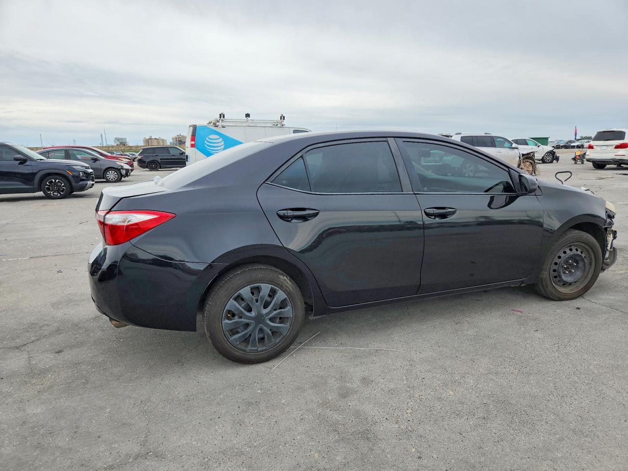 2014 TOYOTA COROLLA LE photo 5