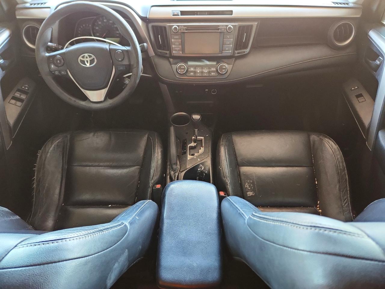 2013 TOYOTA RAV4 XLE photo 22