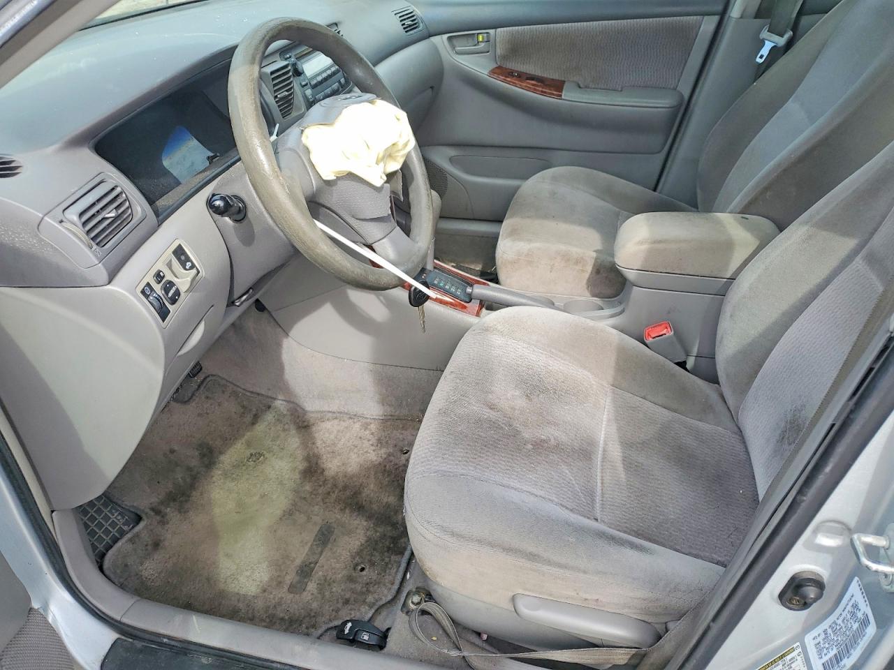 2006 TOYOTA COROLLA LE photo 13
