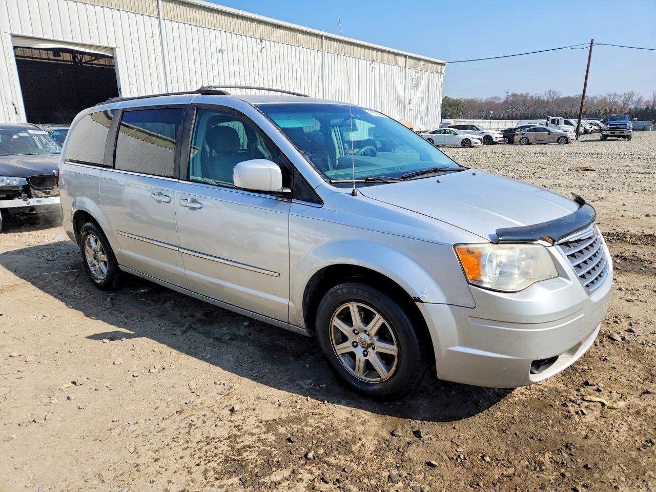 2010 CHRYSLER TOWN & COUNTRY TOURING photo 7