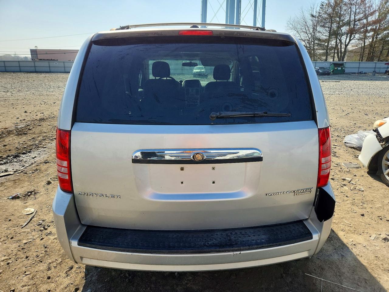 2010 CHRYSLER TOWN & COUNTRY TOURING photo 11
