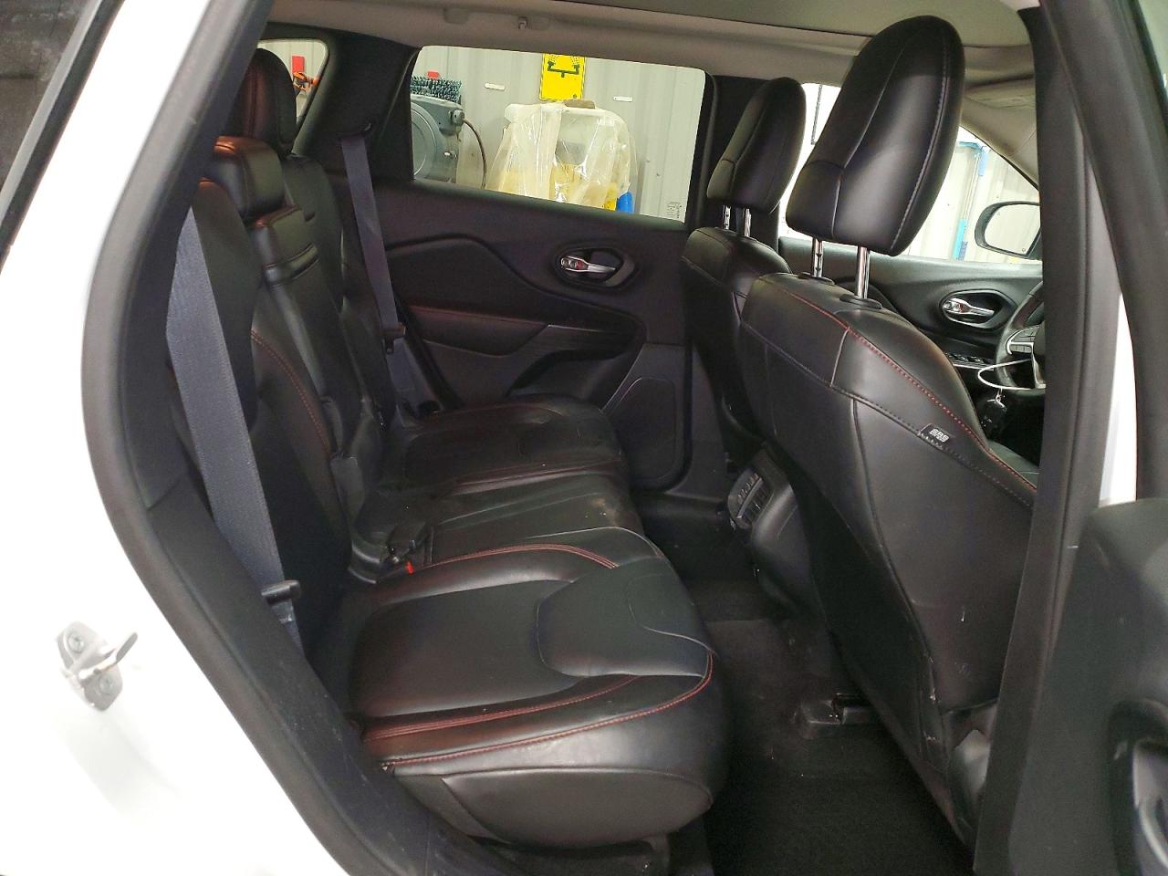 2014 JEEP CHEROKEE TRAILHAWK photo 11