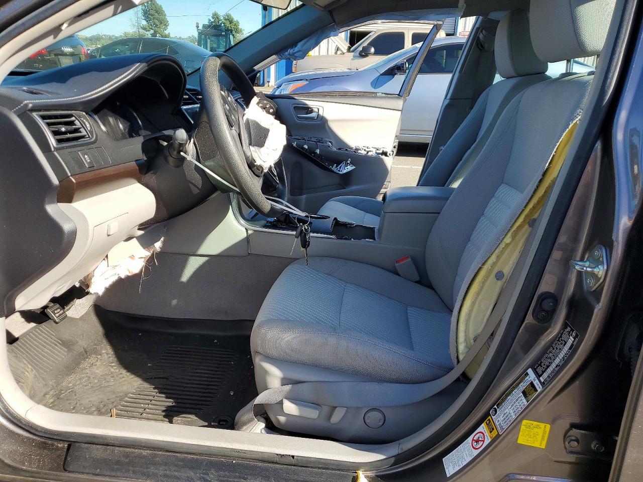 2017 TOYOTA CAMRY LE photo 13