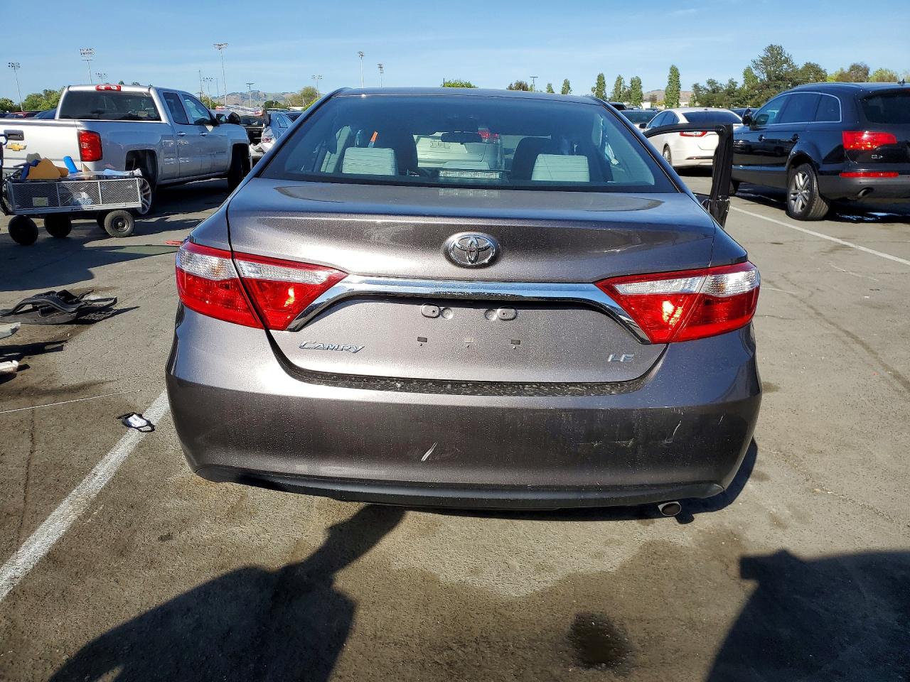 2017 TOYOTA CAMRY LE photo 11