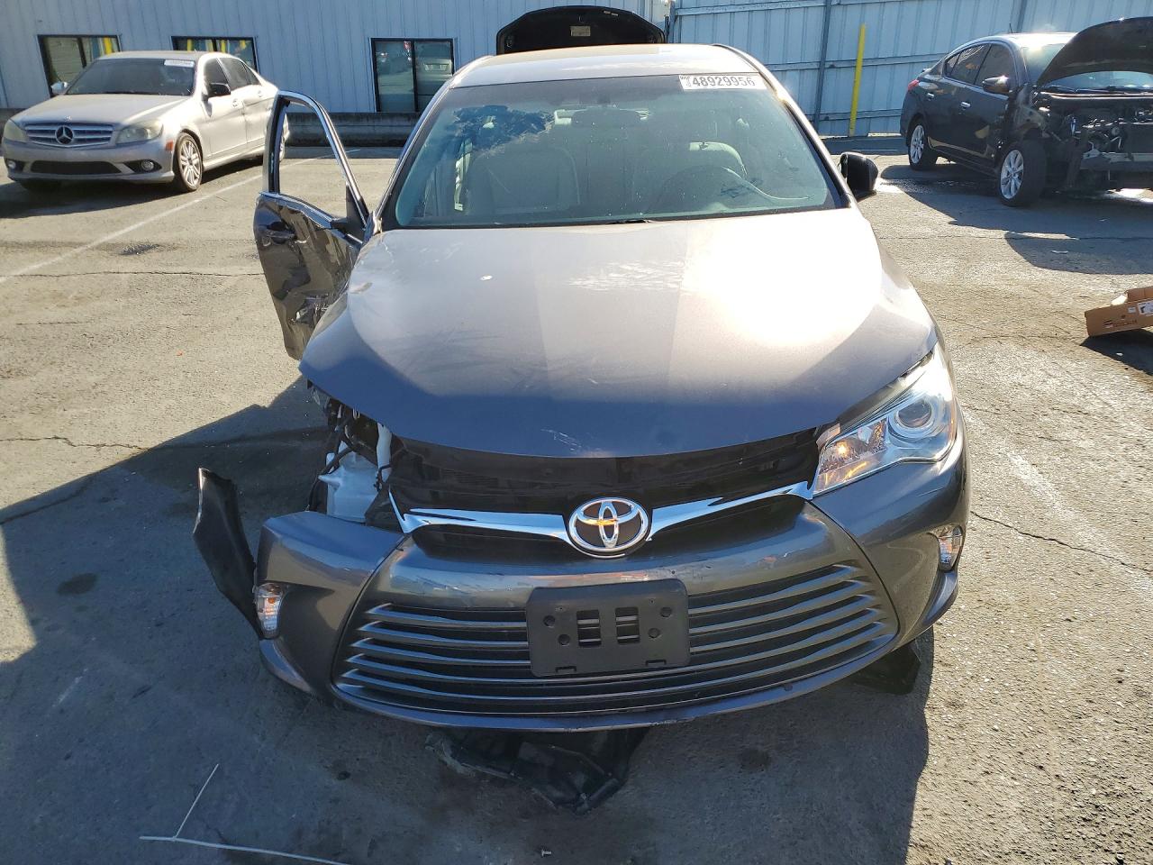 2017 TOYOTA CAMRY LE photo 9
