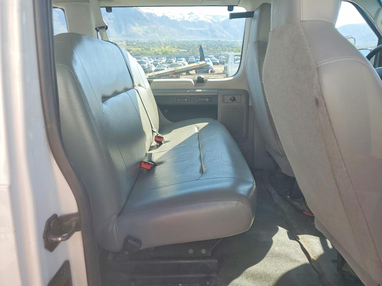 2009 FORD ECONOLINE E350 SUPER DUTY WAGON photo 31