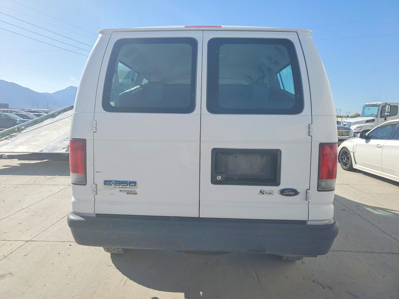 2009 FORD ECONOLINE E350 SUPER DUTY WAGON photo 16