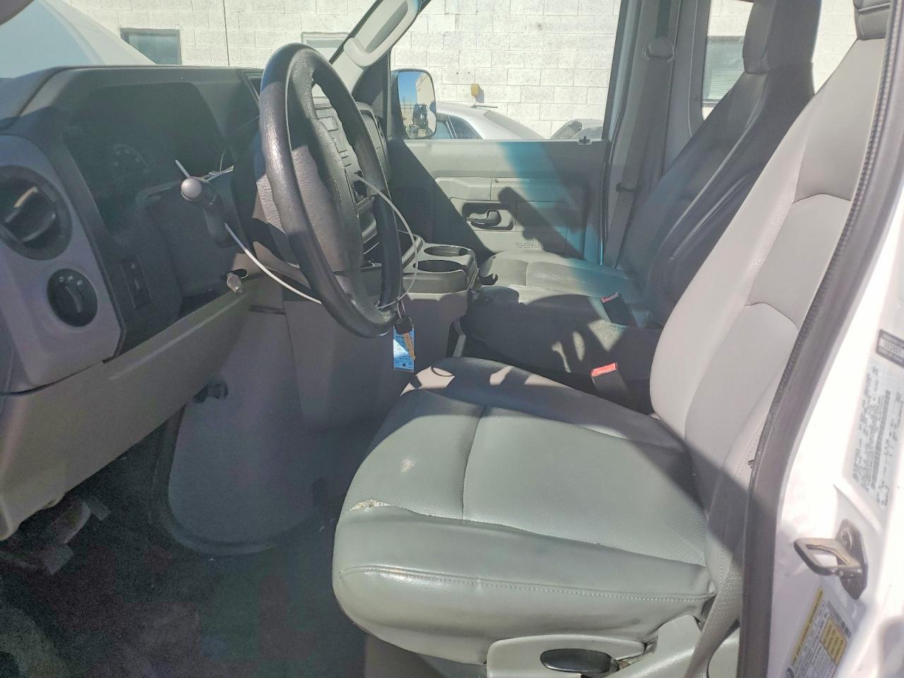2009 FORD ECONOLINE E350 SUPER DUTY WAGON photo 19