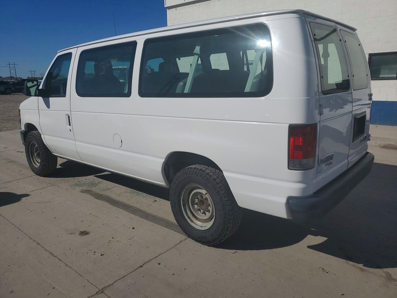 2009 FORD ECONOLINE E350 SUPER DUTY WAGON photo 4