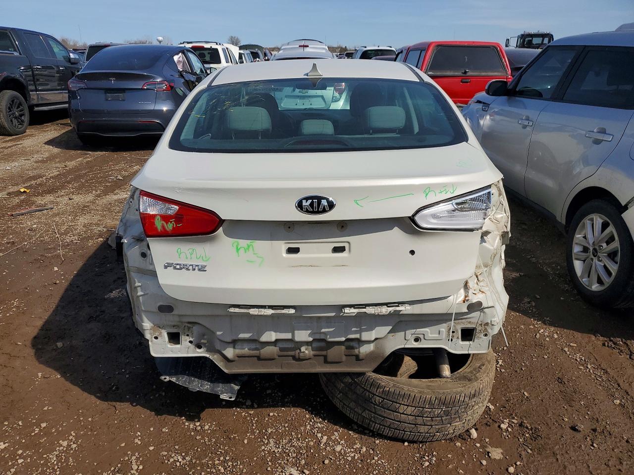 2015 KIA FORTE LX photo 11