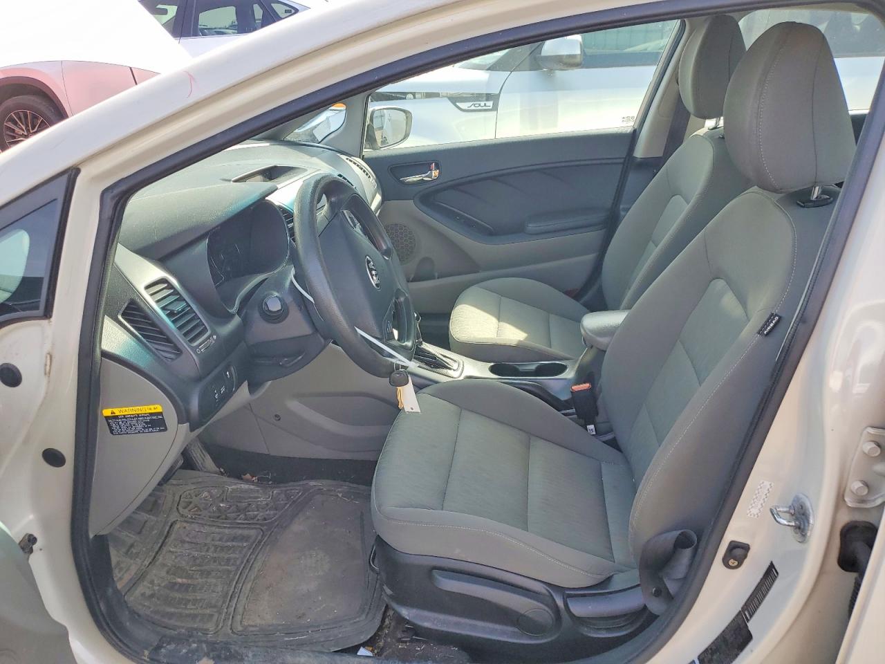 2015 KIA FORTE LX photo 13
