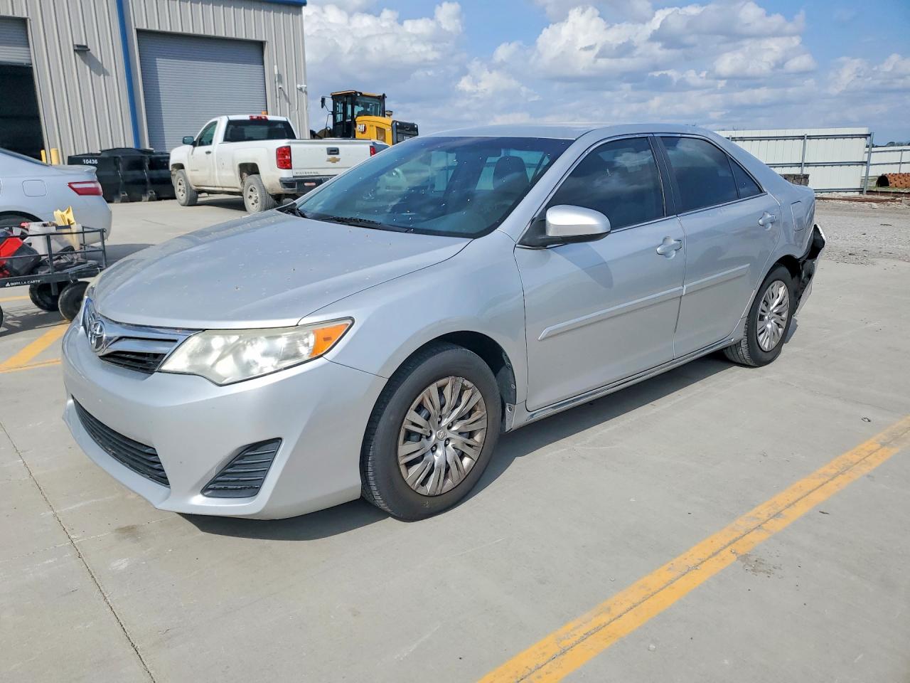 2014 TOYOTA CAMRY
