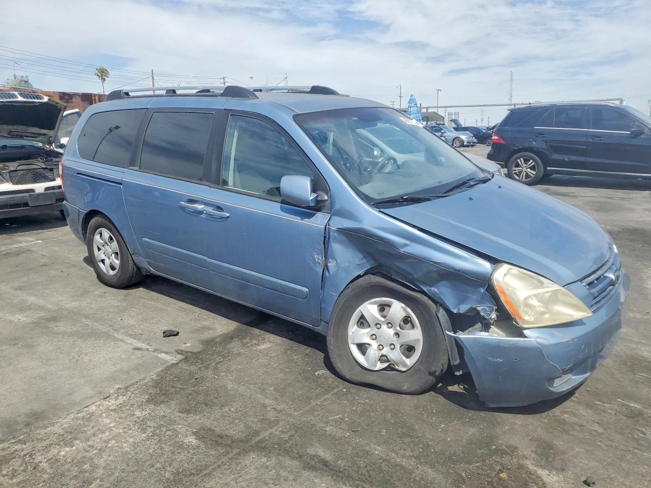 2008 KIA SEDONA LX photo 7